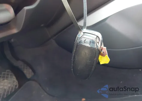 2013 Audi A4 2.0T Premium z USA, uszkodzony, nr VIN WAUBFAFL4DN032793